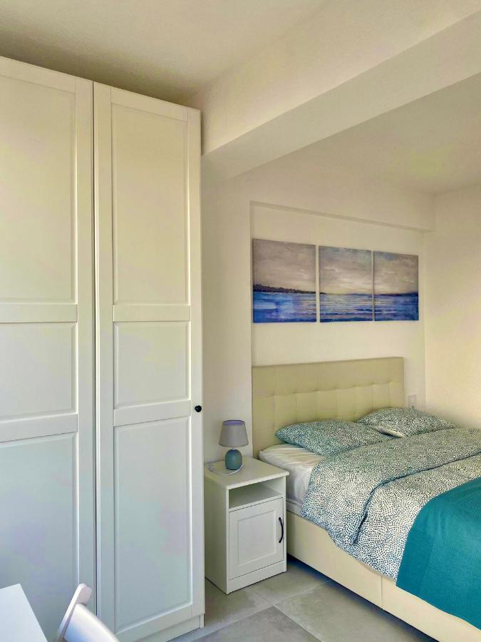 Front With Beautiful Sea View Apartment *